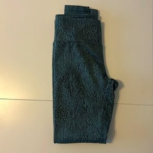 Green and black printed leggings